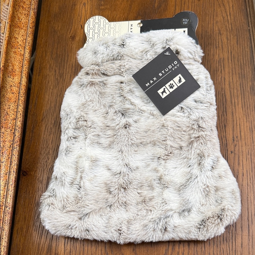 Max Studio Plush Faux Fur Pet Jacket. In white grey snow leopard faux fur.  XS. - Picture 13 of 13